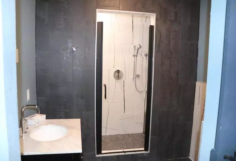 فندق Historic Cow Palace Inn