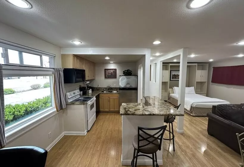 ホテル King Frederik Inn