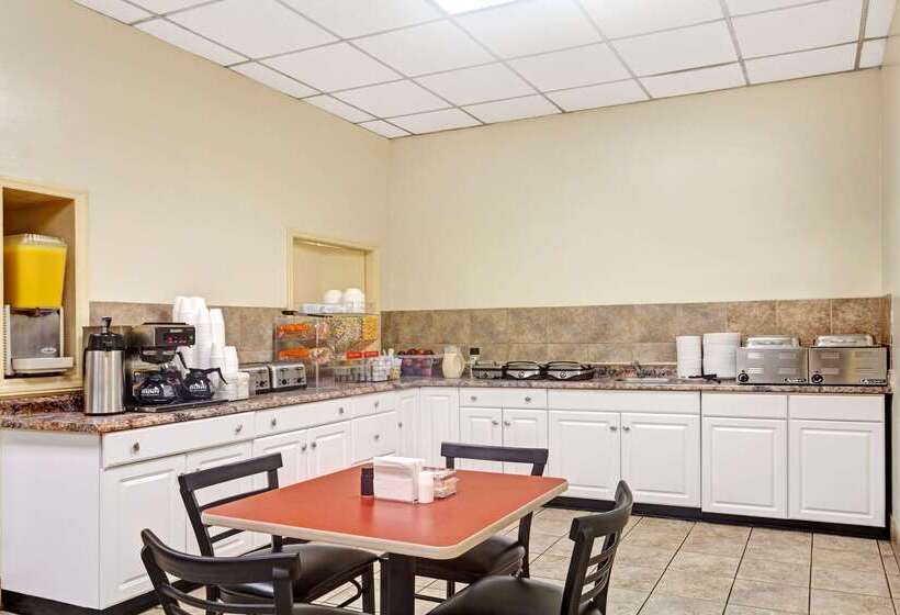 فندق Knights Inn Nashville