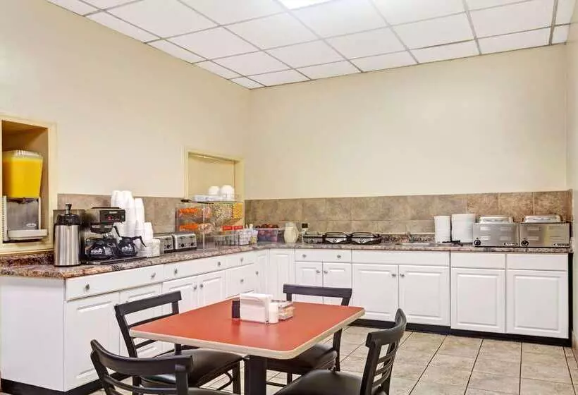 酒店 Knights Inn Nashville