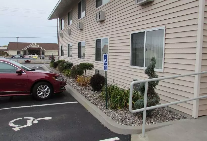 酒店 Magnuson Grand Pioneer Inn And Suites