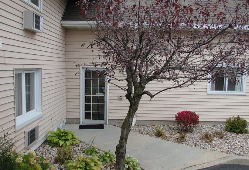 هتل Magnuson Grand Pioneer Inn And Suites