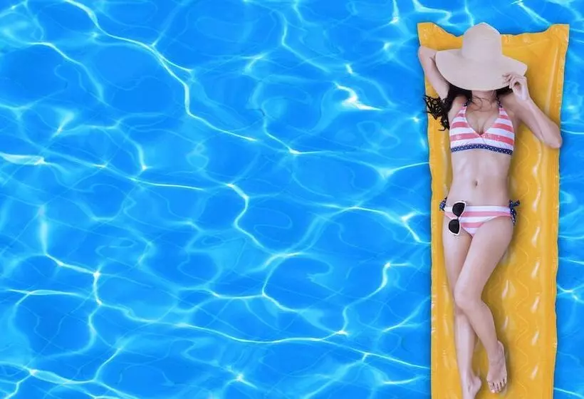 Magnuson Hotel Howell/brighton