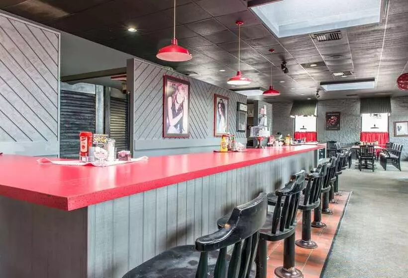 בית מלון כפרי Quality Inn & Suites