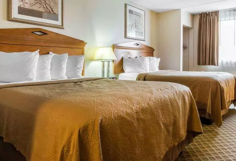 בית מלון כפרי Quality Inn & Suites