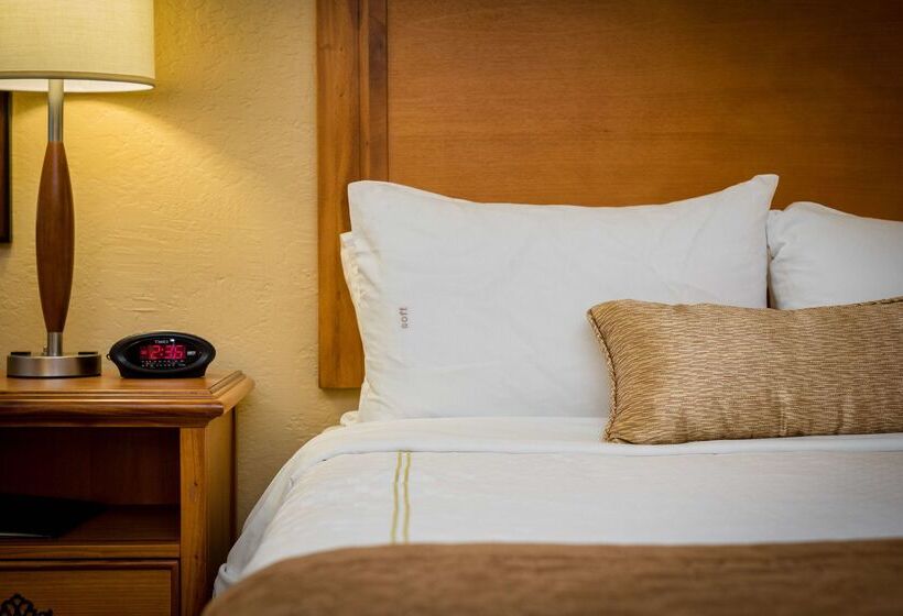 هتل Sfo El Rancho Inn Surestay Collection By Best Western
