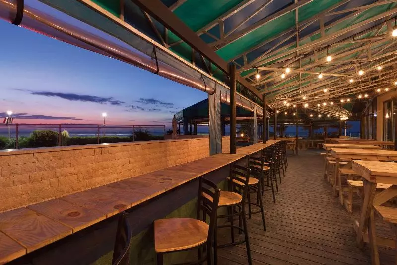 Surfbreak Virginia Beach Oceanfront, Ascend Hotel Collection