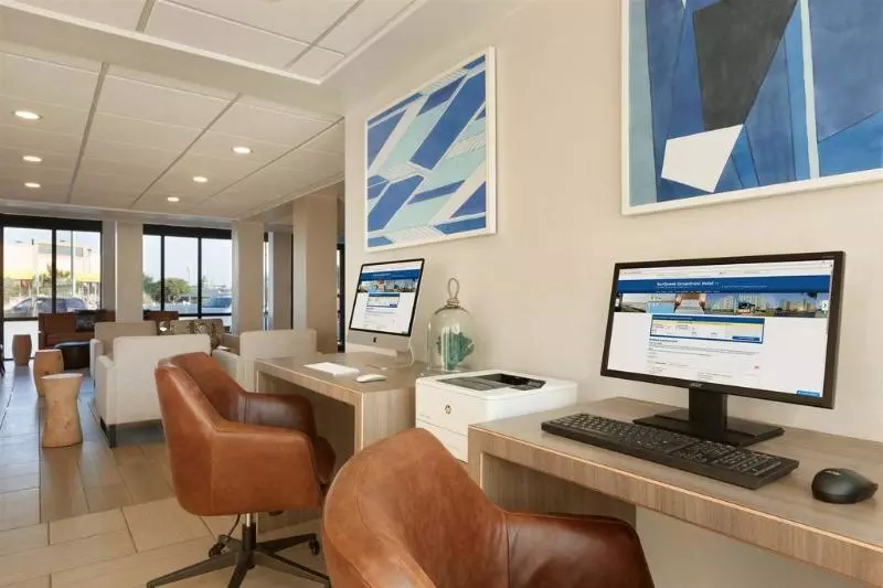 Surfbreak Virginia Beach Oceanfront, Ascend Hotel Collection