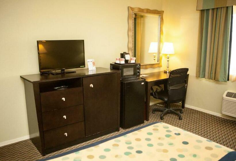 هتل Radisson West Sacramento
