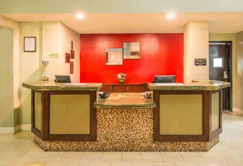 هتل Radisson West Sacramento