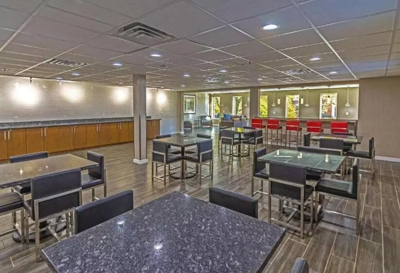 The Penn Stroud, Stroudsburg Poconos, Ascend Hotel Collection