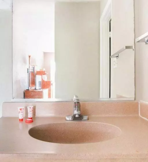 OYO Hotel Mustang Silverspring FL