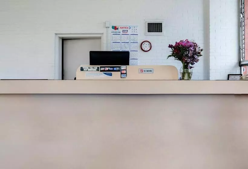 OYO Hotel Mustang Silverspring FL