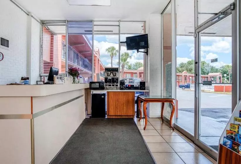 OYO Hotel Mustang Silverspring FL