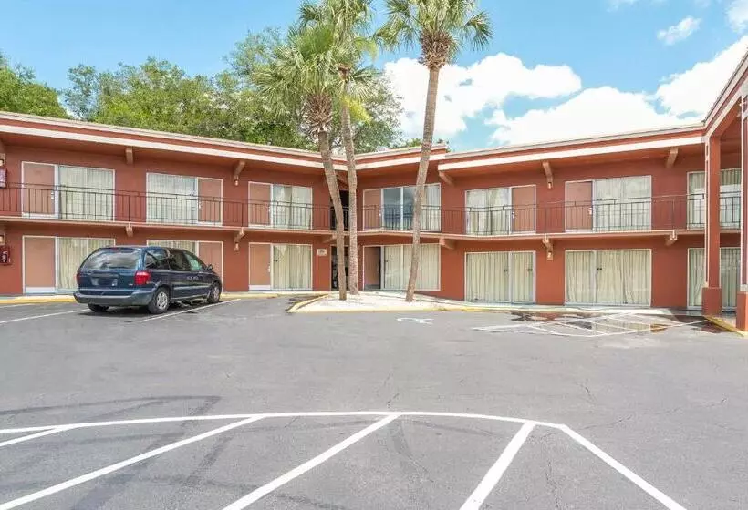 OYO Hotel Mustang Silverspring FL