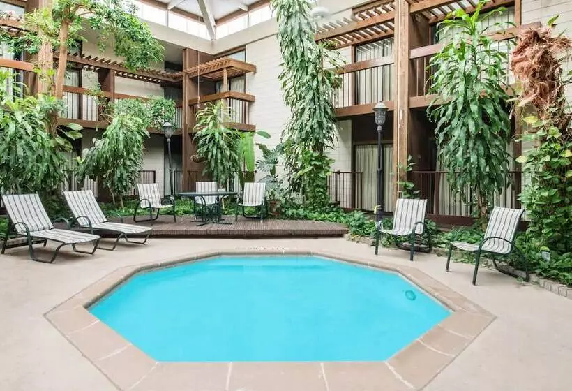 Republic Hotel Of Ozona