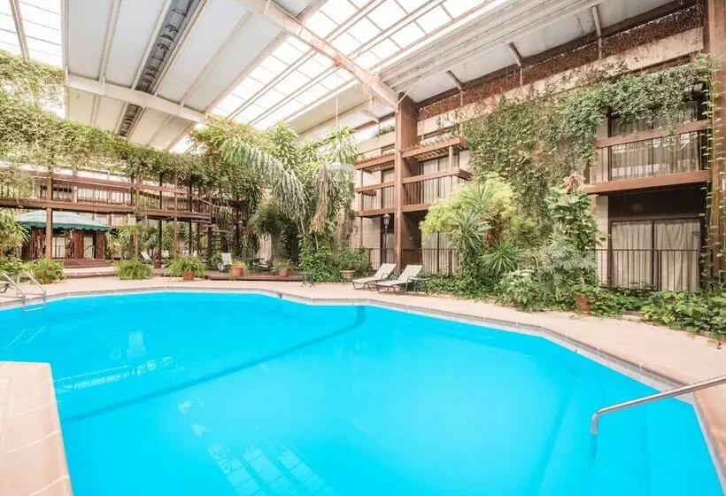 Republic Hotel Of Ozona