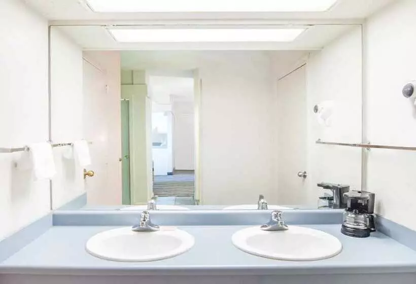 Republic Hotel Of Ozona