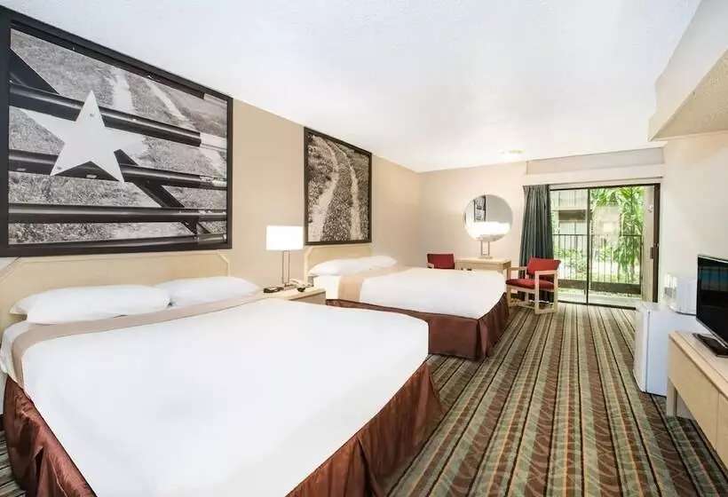 Republic Hotel Of Ozona