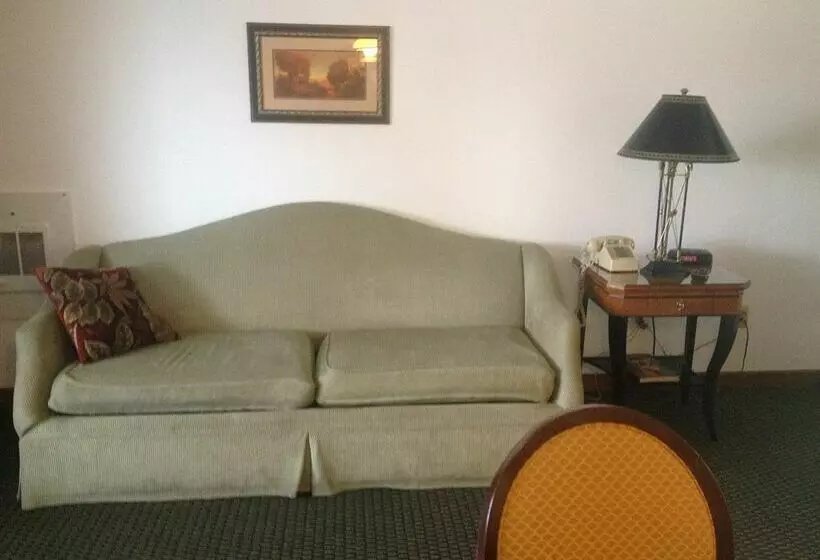 Cache Creek Motel