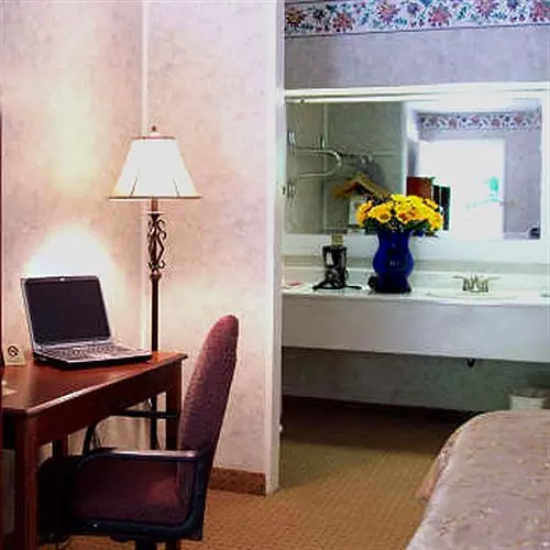 Durham Skyland Magnuson Hotel