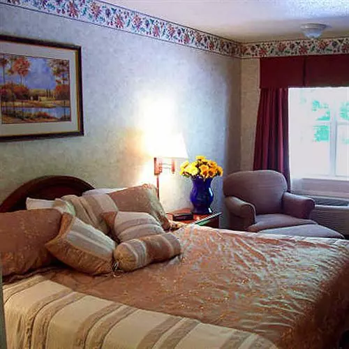 Durham Skyland Magnuson Hotel