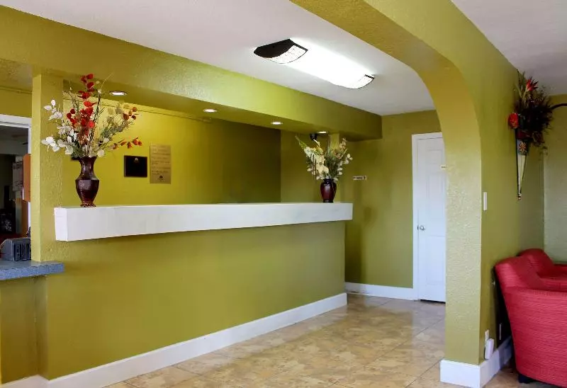 Otel Americas Best Value Inn At&t Center