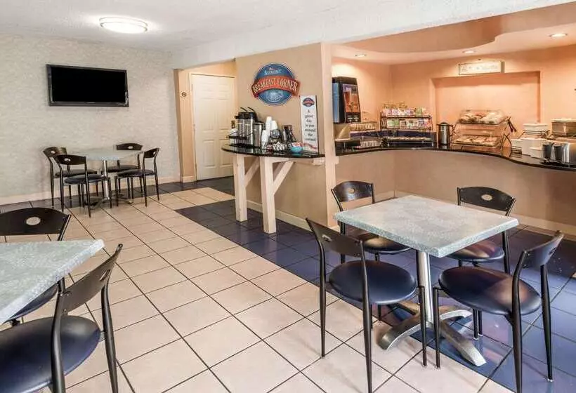 Отель Baymont By Wyndham Branford/new Haven