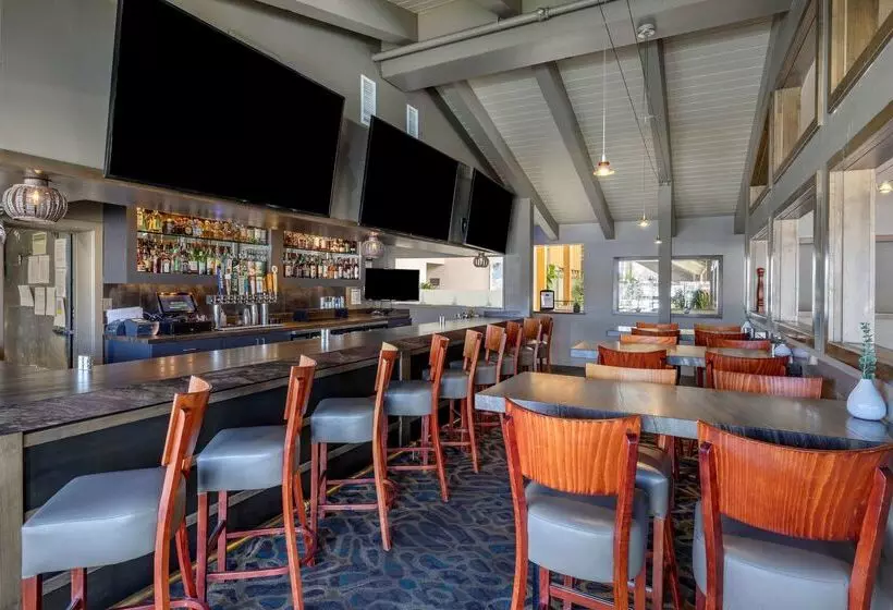 Best Western Plus Island Palms Hotel & Marina