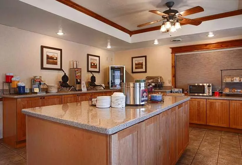 酒店 Best Western Plus Weston Inn