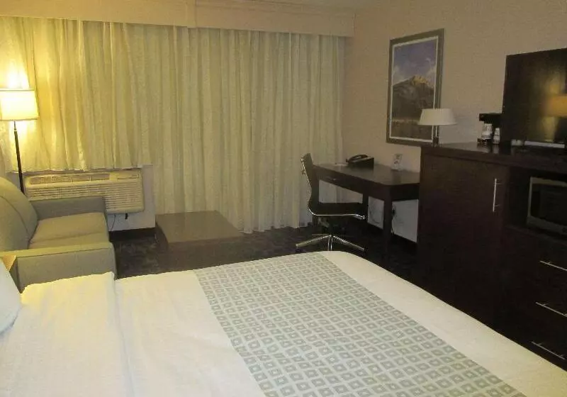 Crossroads Hotel And Event Center