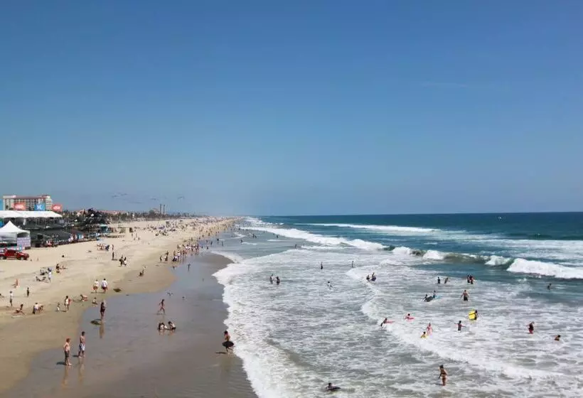 בית מלון כפרי Best Western Surf City