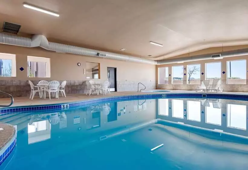 ホテル Best Western West Hills Inn