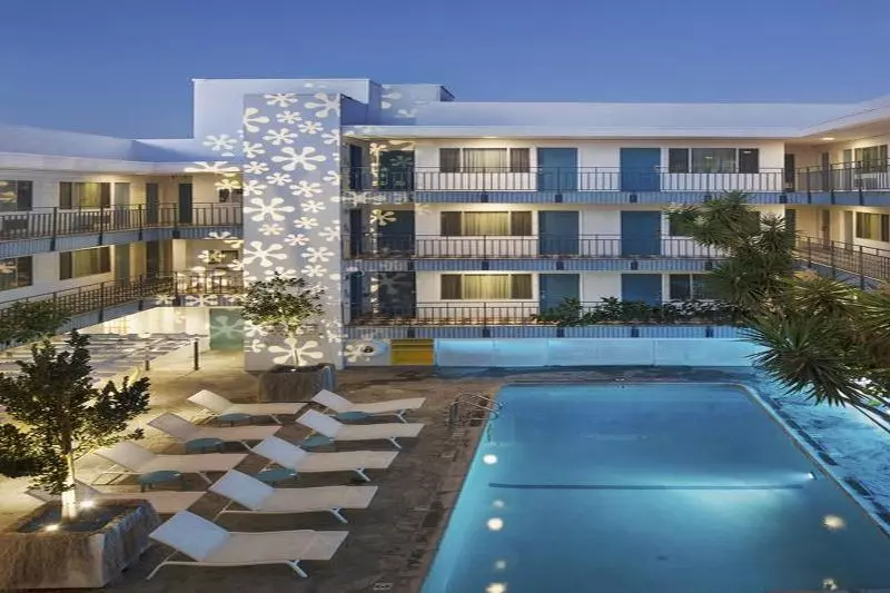 ホテル Beverly Laurel