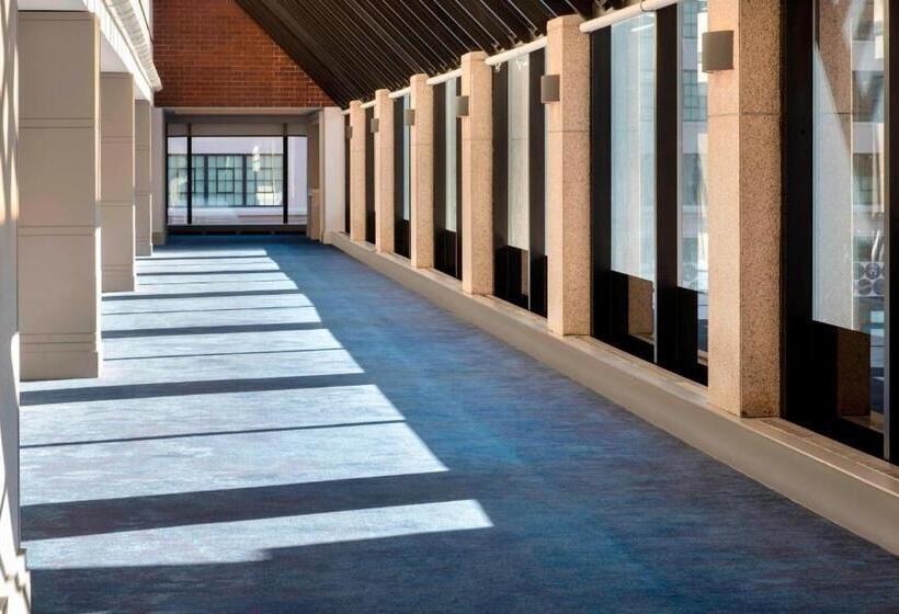 هتل Boston Marriott Cambridge