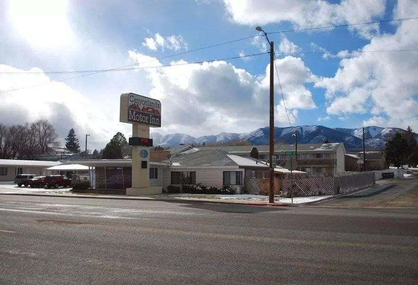 Отель Canyonlands Motor Inn