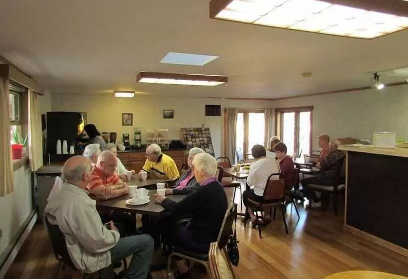 בית מלון כפרי Cherry Lane Motor Inn