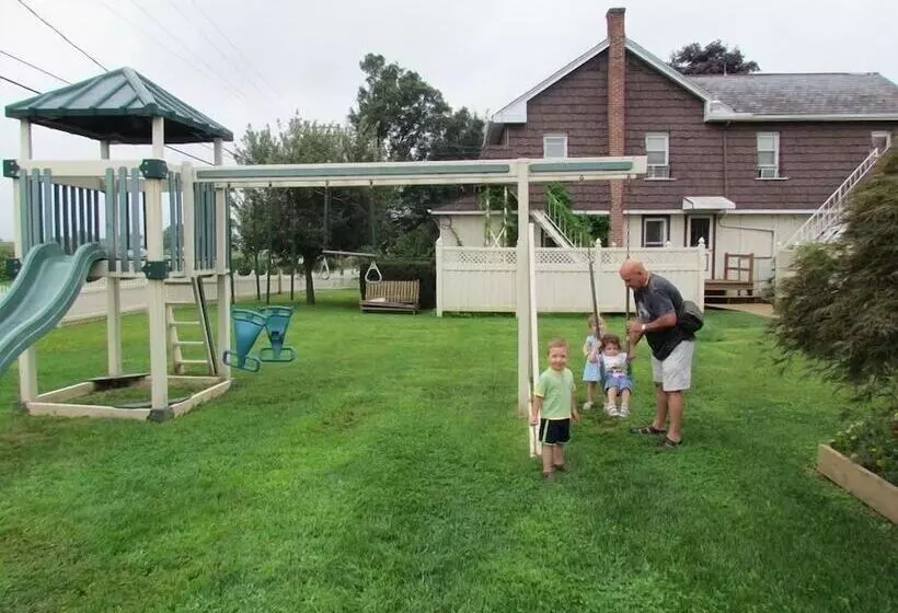 Отель Cherry Lane Motor Inn