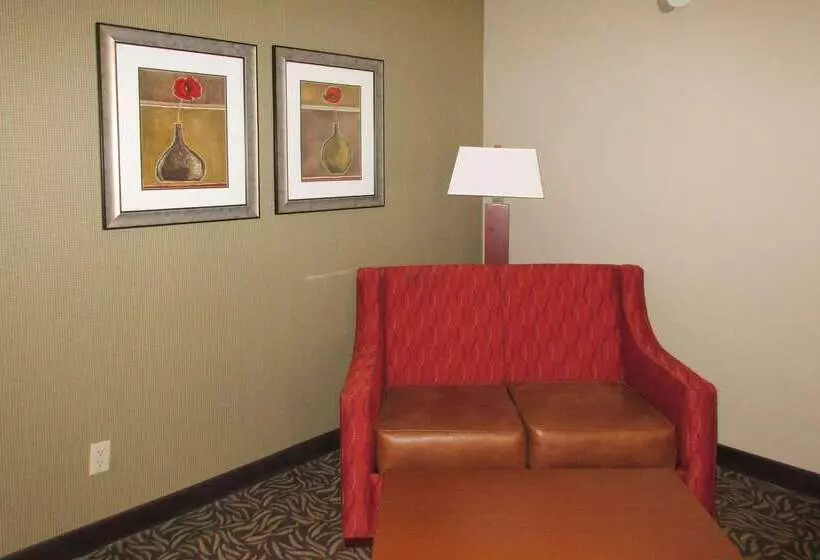 Szálloda Clarion Inn & Suites   University Area