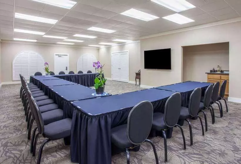 Days Inn By Wyndham San Diego Hotel Circle