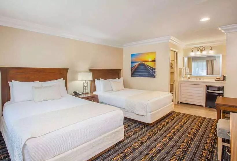 Days Inn By Wyndham San Diego Hotel Circle