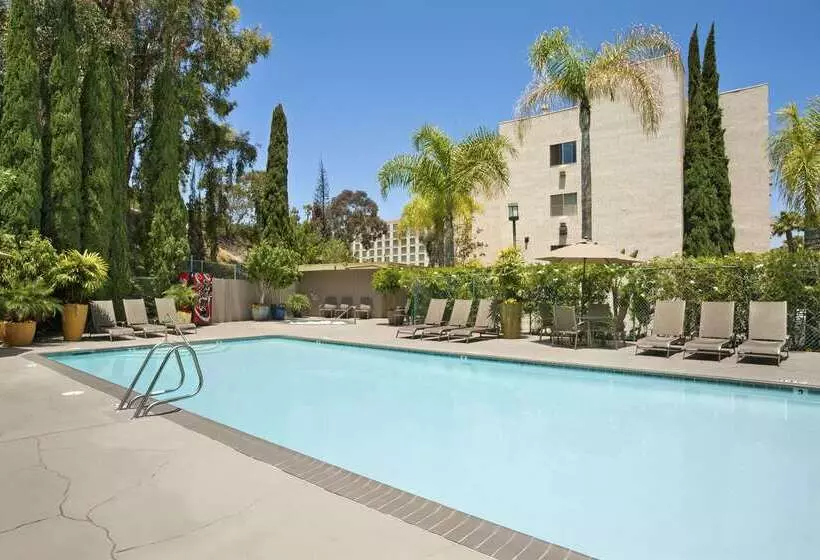 Days Inn By Wyndham San Diego Hotel Circle