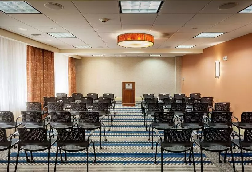 Doubletree By Hilton Hotel Billings