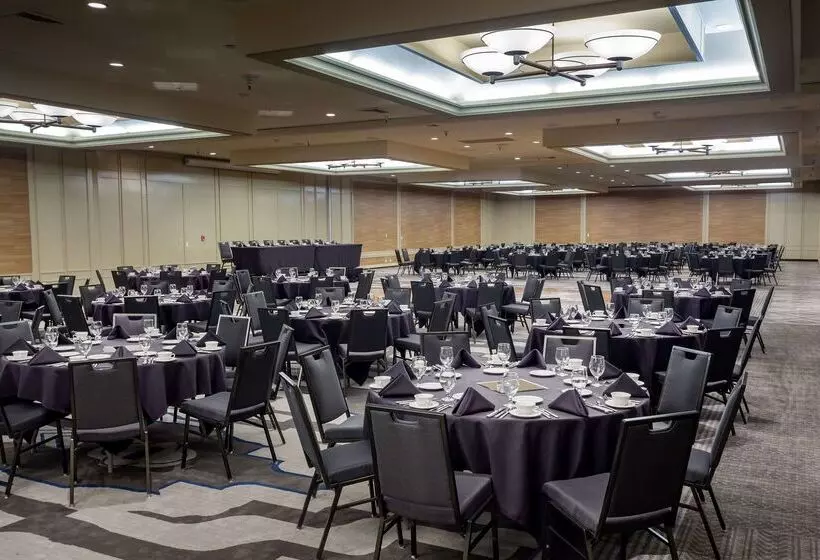 Doubletree By Hilton Hotel Billings