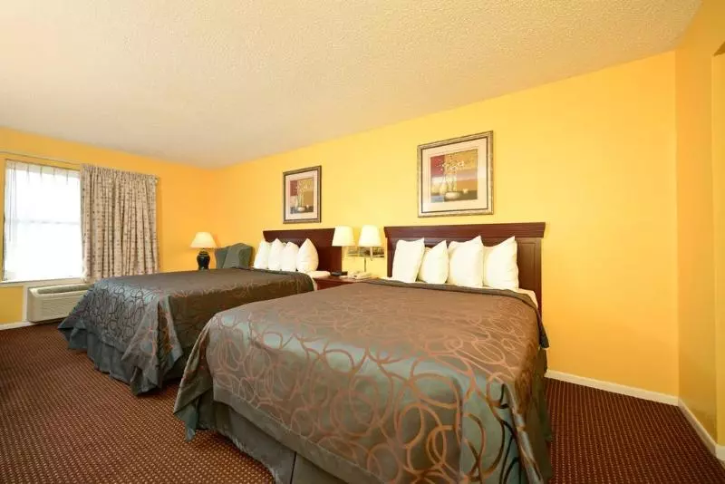 Отель Econo Lodge Inn & Suites Fulton  Rockport