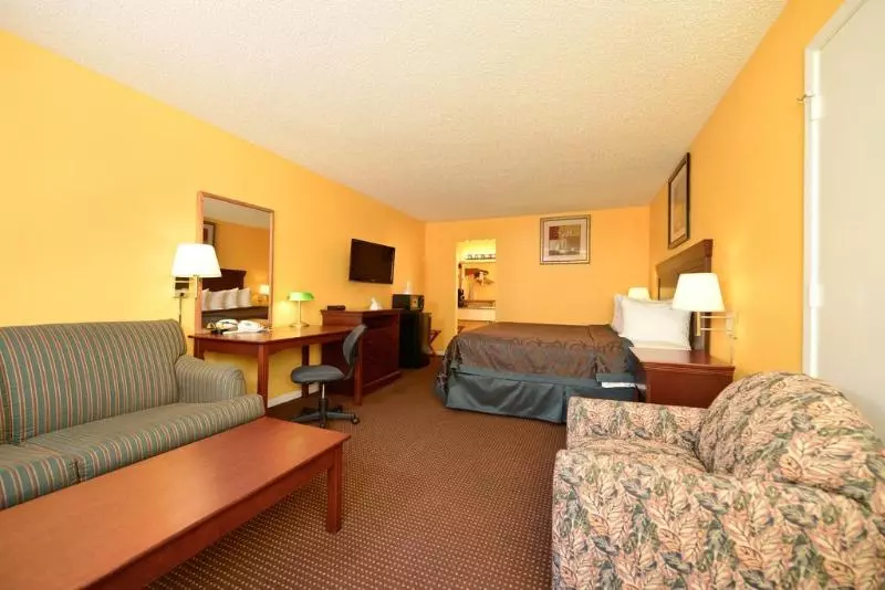 Отель Econo Lodge Inn & Suites Fulton  Rockport