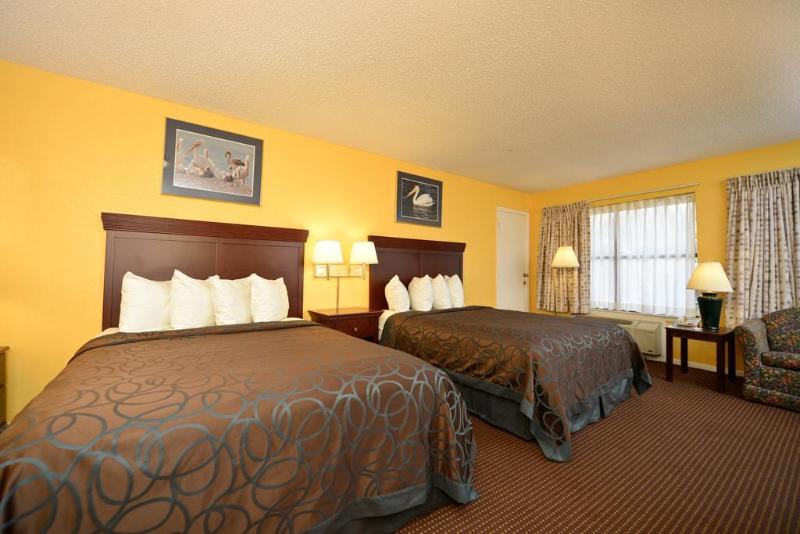 فندق Econo Lodge Inn & Suites Fulton  Rockport
