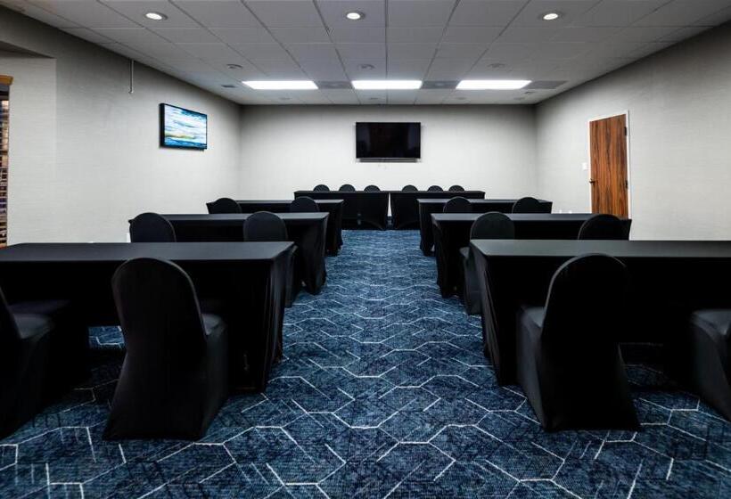 هتل Endeavor Inn & Suites, Trademark Collection By Wyndham