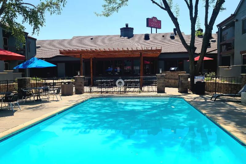 هتل Endeavor Inn & Suites, Trademark Collection By Wyndham