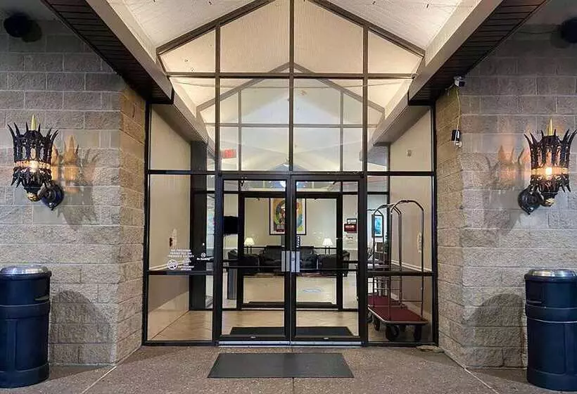 Отель Baymont Inn And Suites By Wyndham Farmington, Mo